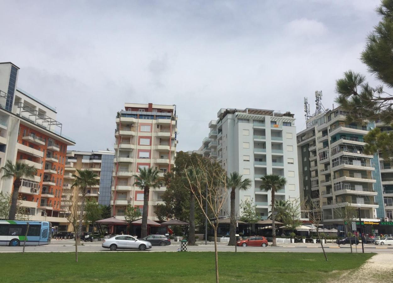 Sea View Apartment Onorato 1 Vlorë Eksteriør billede
