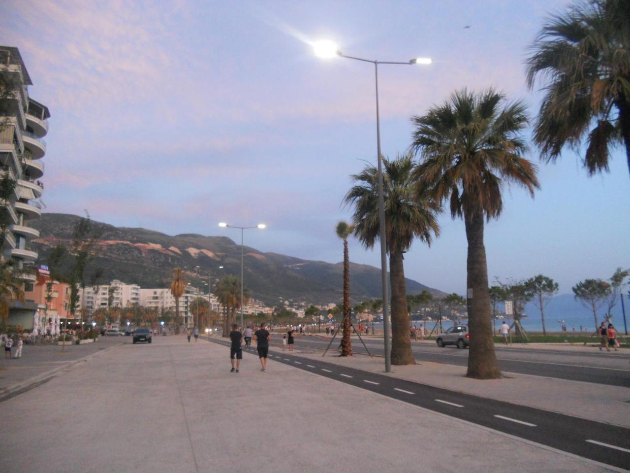 Sea View Apartment Onorato 1 Vlorë Eksteriør billede