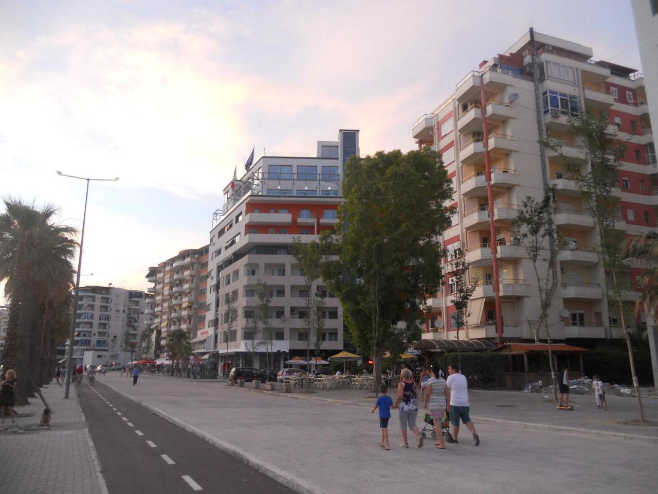 Sea View Apartment Onorato 1 Vlorë Eksteriør billede
